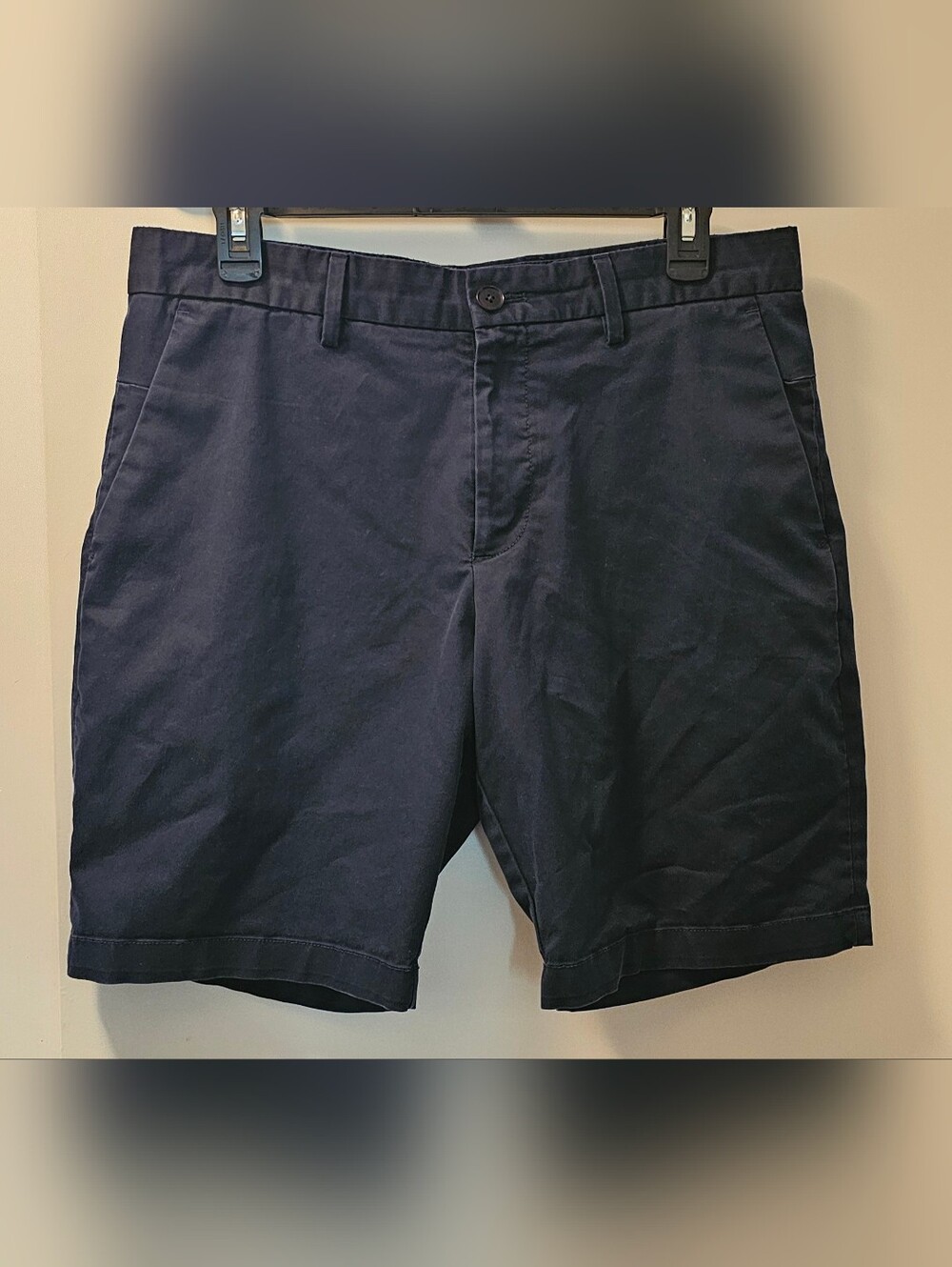 Banana Republic Men's Preppy Navy Aiden Tech Flat-Front Chino Shorts, Size 31